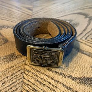 Levi Strauss & co belt leather